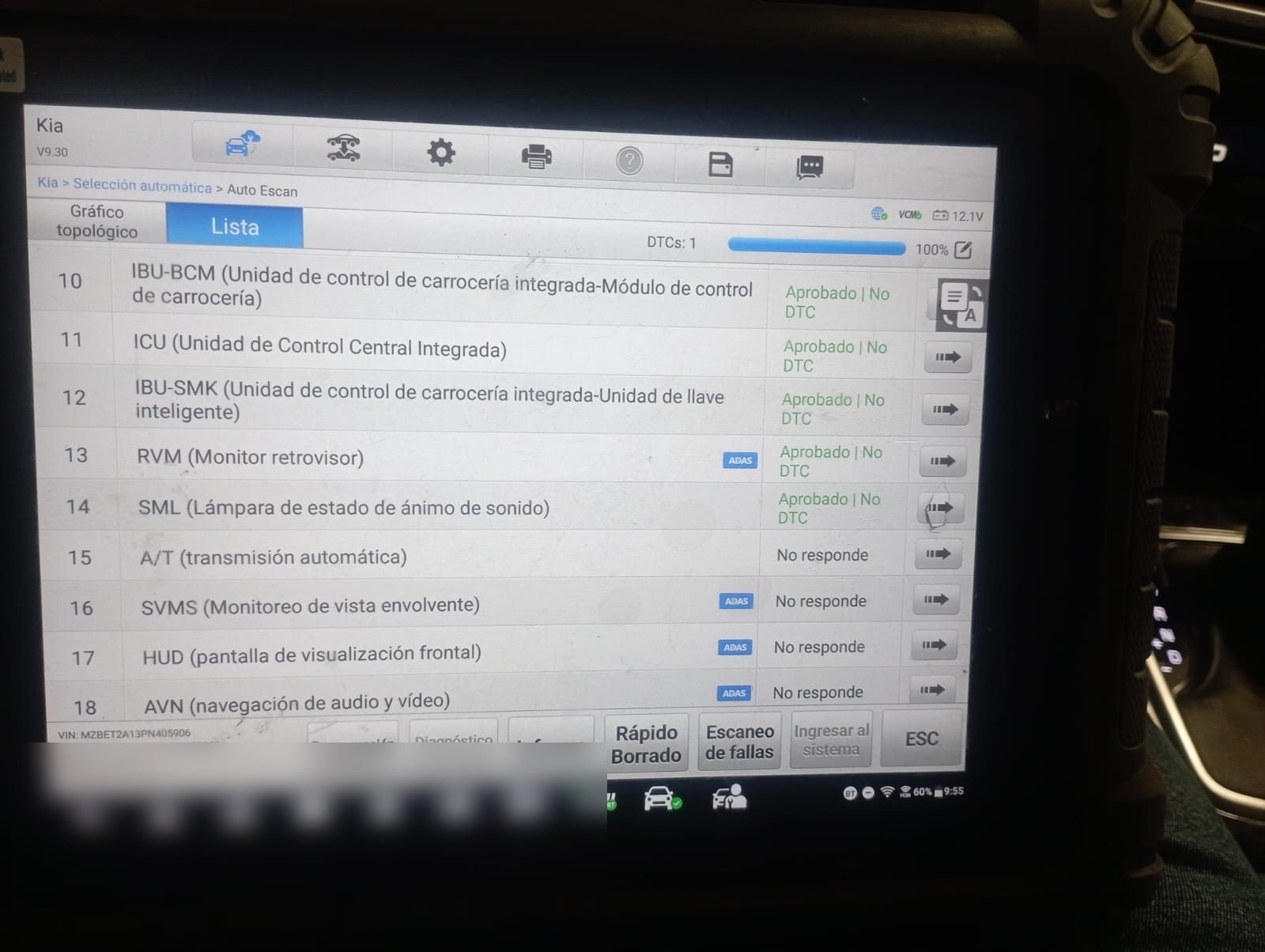 Equipo de diagnóstico automotriz utilizado por PLAD para revisión de sistemas electrónicos