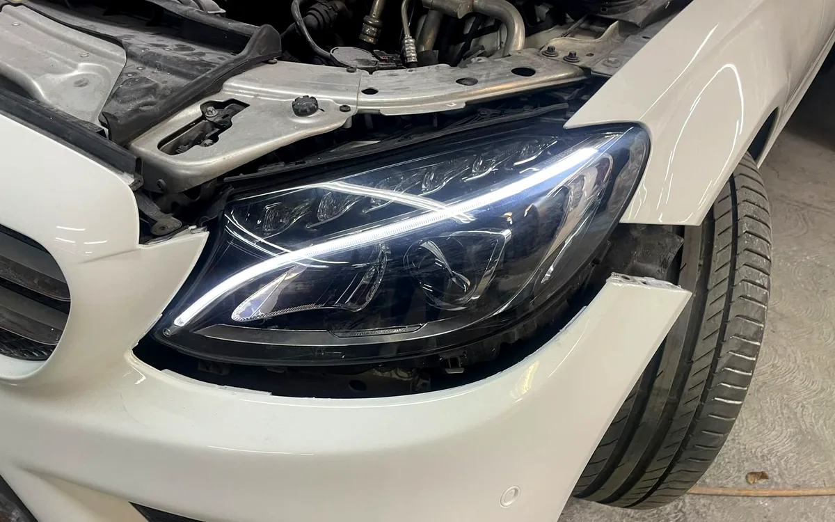 Faros, micas y carcasas